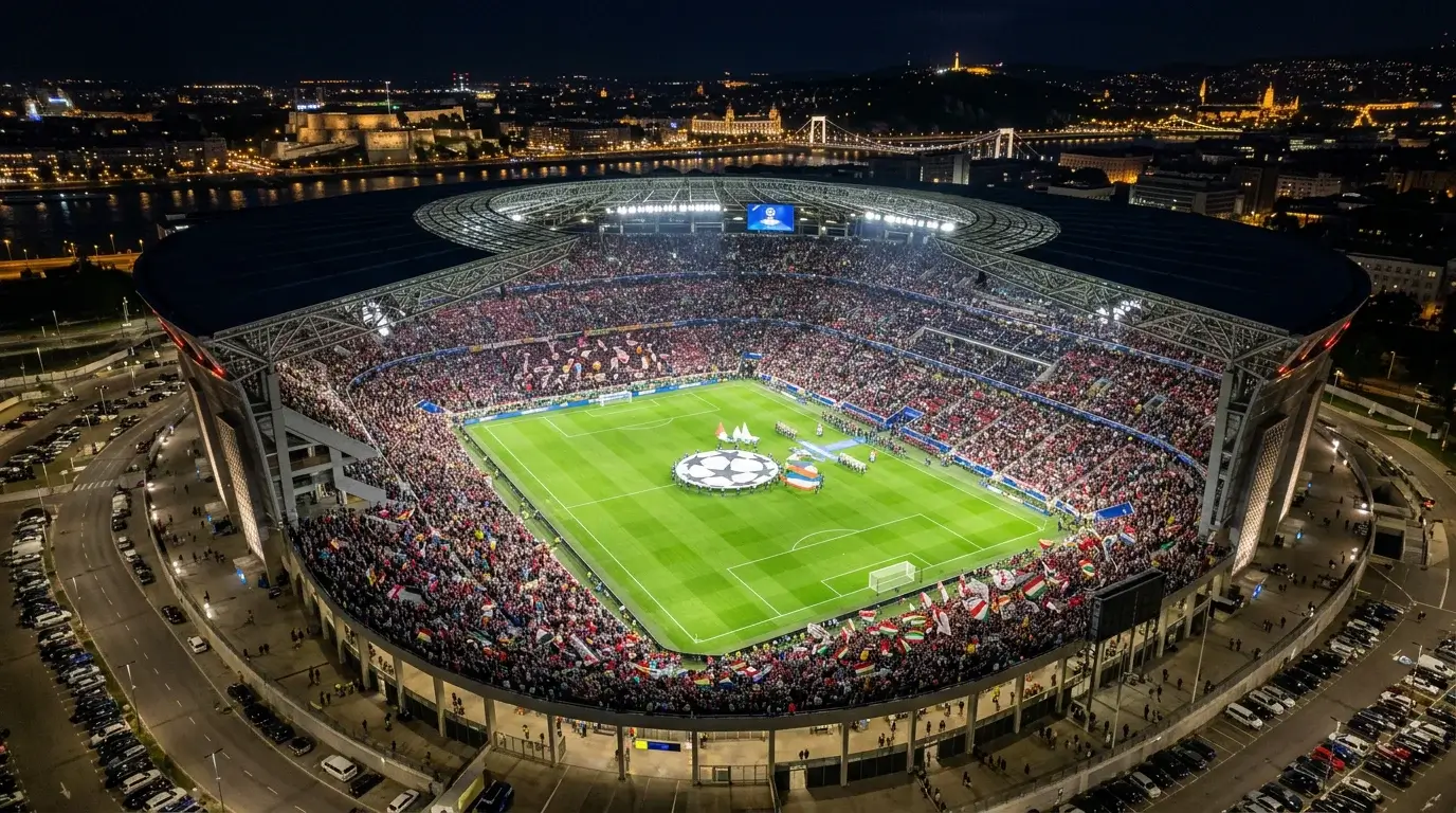 Final Champions League Budapest 2026, estadio de fútbol con césped y aficionados